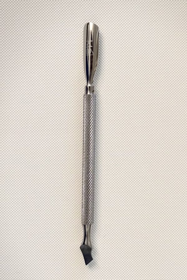 Nail Pusher Rounded Spoon with Curved Angle